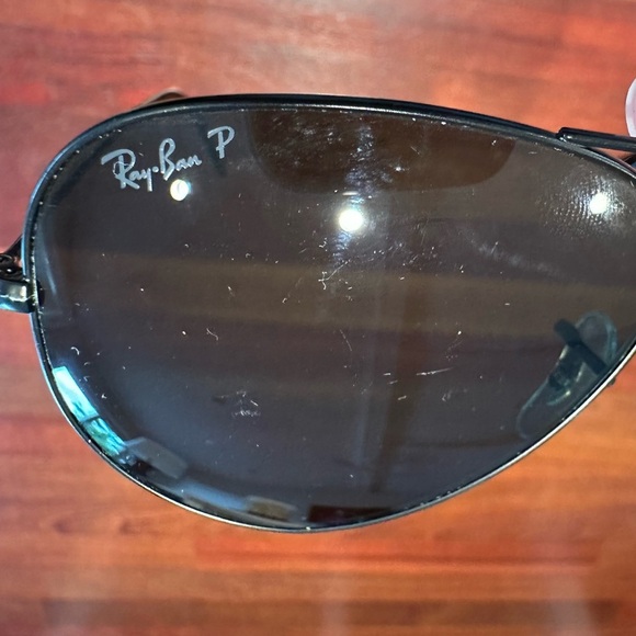 Ray Ban Aviator Classic Polarized Sunglasses - Picture 8 of 9